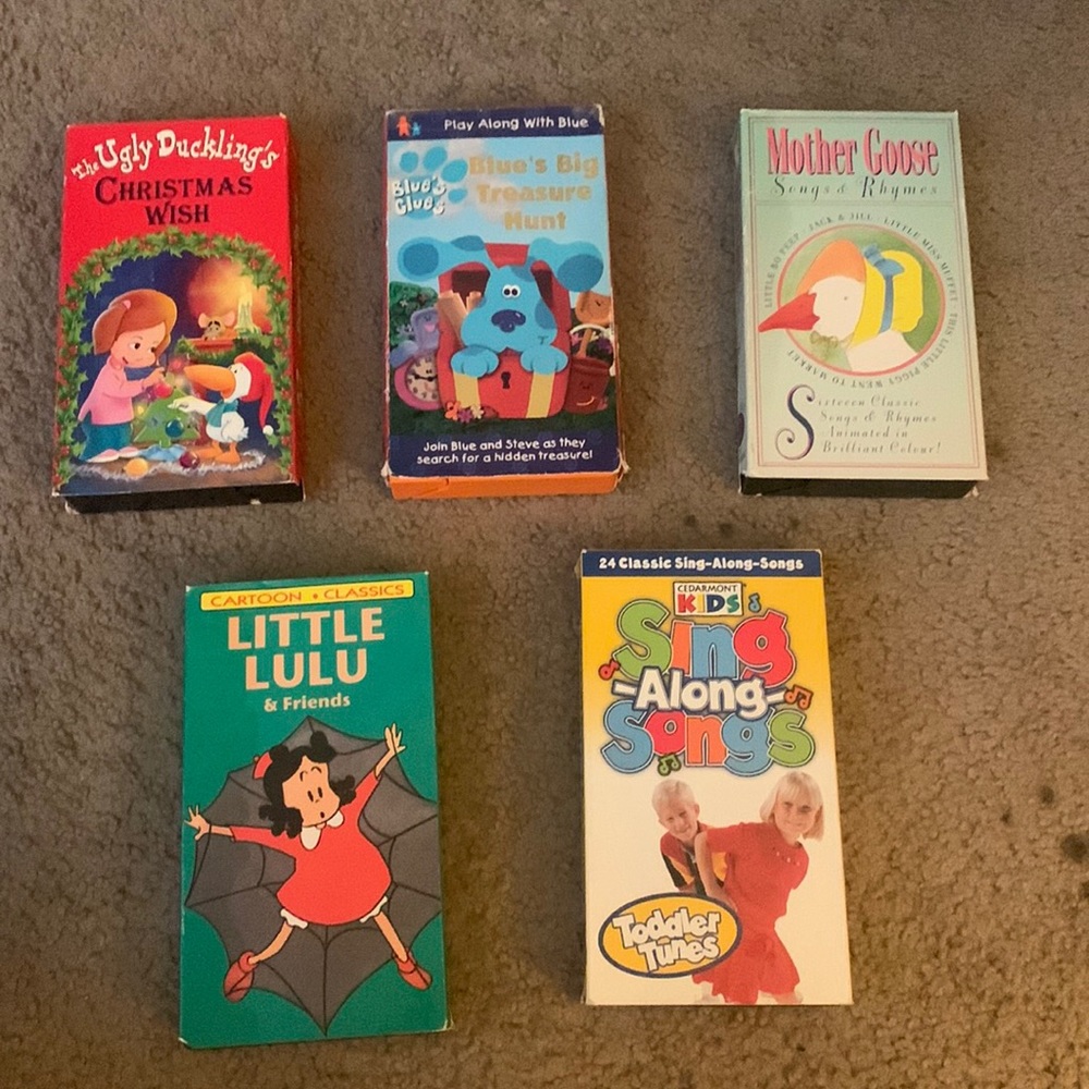 Children’s VHS movie bundle